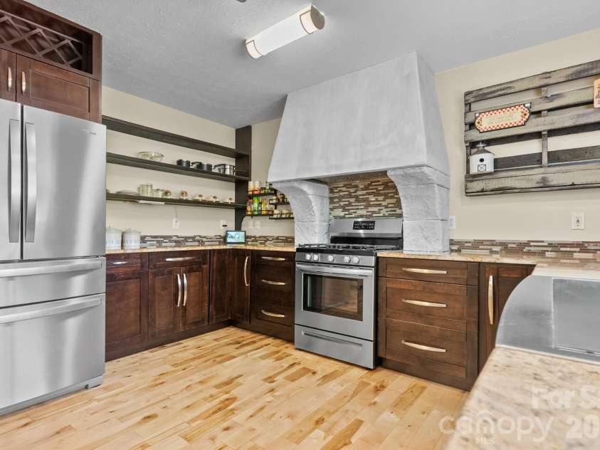 552 Dirt Nose Drive, Sparta, NC 28675.  MLS# CAR4372681, YatesRealty ID 17338. 