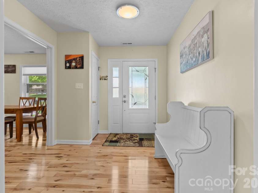 552 Dirt Nose Drive, Sparta, NC 28675.  MLS# CAR4372681, YatesRealty ID 17338. 