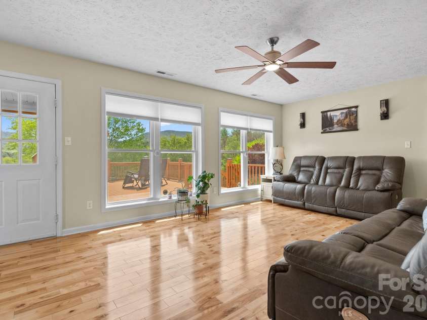 552 Dirt Nose Drive, Sparta, NC 28675.  MLS# CAR4372681, YatesRealty ID 17338. 