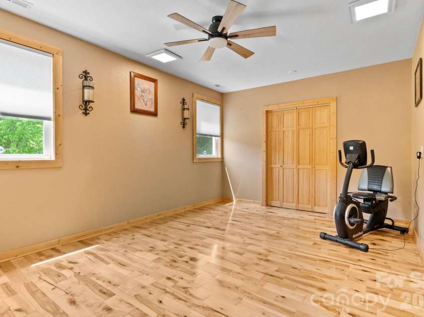 552 Dirt Nose Drive, Sparta, NC 28675.  MLS# CAR4372681, YatesRealty ID 17338. 