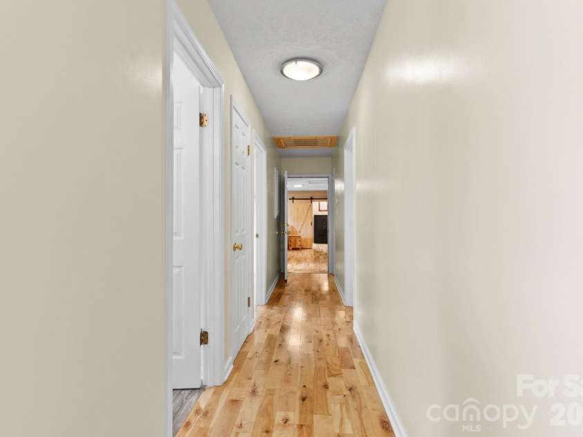 552 Dirt Nose Drive, Sparta, NC 28675.  MLS# CAR4372681, YatesRealty ID 17338. 