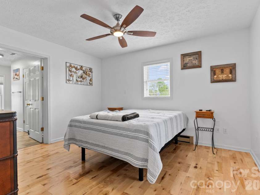 552 Dirt Nose Drive, Sparta, NC 28675.  MLS# CAR4372681, YatesRealty ID 17338. 