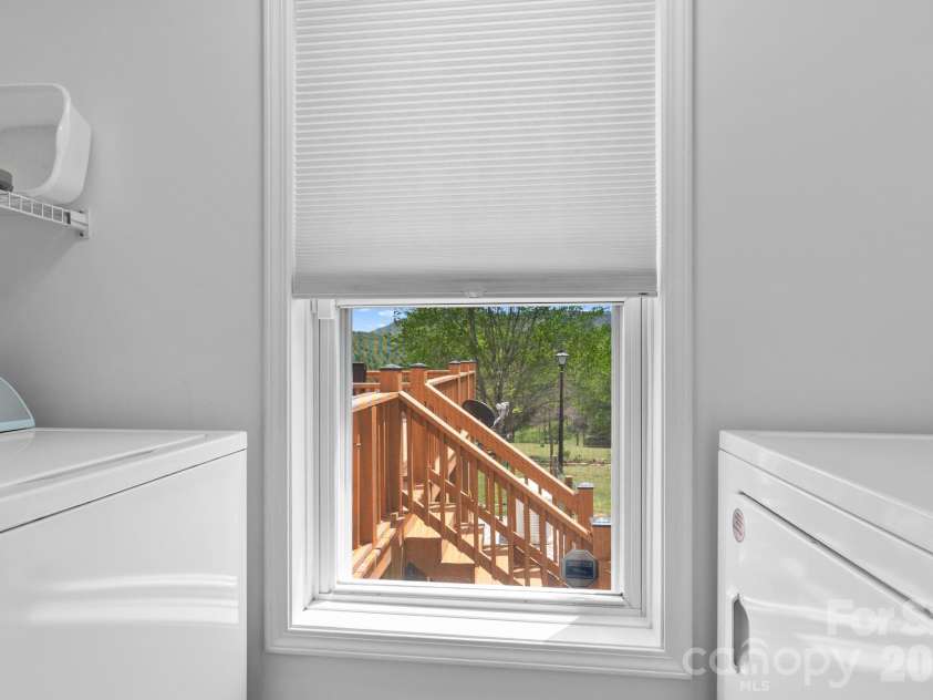 552 Dirt Nose Drive, Sparta, NC 28675.  MLS# CAR4372681, YatesRealty ID 17338. 