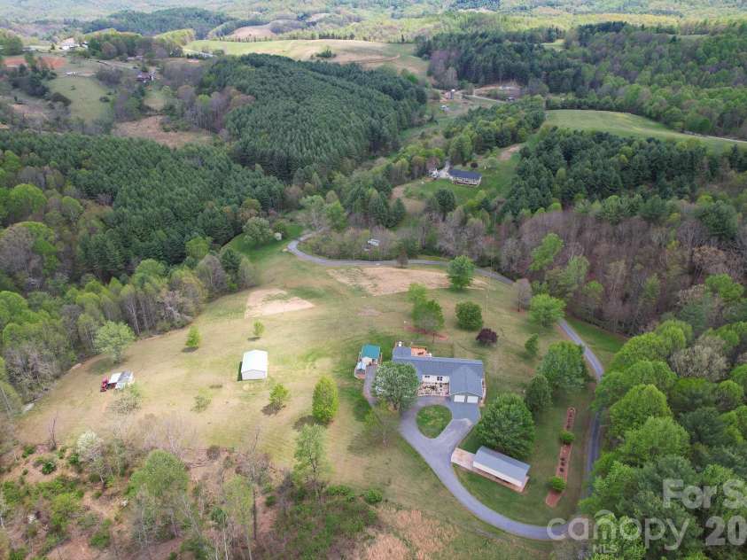 552 Dirt Nose Drive, Sparta, NC 28675.  MLS# CAR4372681, YatesRealty ID 17338. 