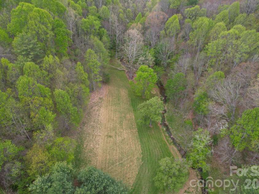 552 Dirt Nose Drive, Sparta, NC 28675.  MLS# CAR4372681, YatesRealty ID 17338. 