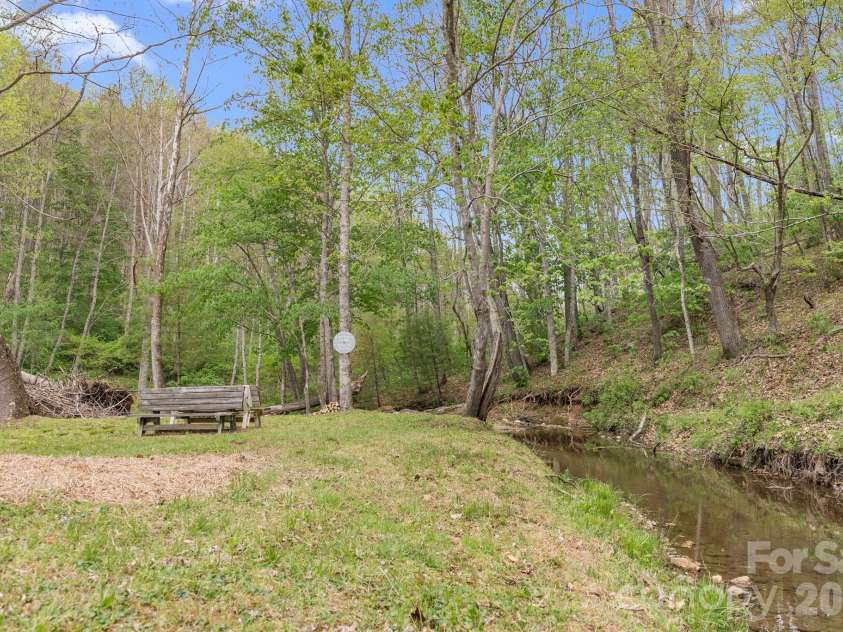 552 Dirt Nose Drive, Sparta, NC 28675.  MLS# CAR4372681, YatesRealty ID 17338. 