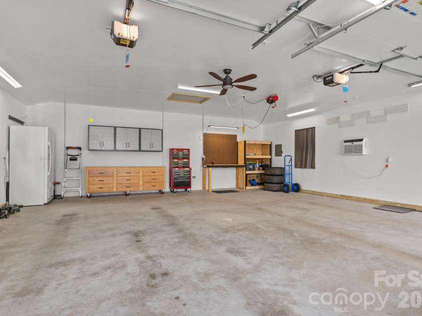 552 Dirt Nose Drive, Sparta, NC 28675.  MLS# CAR4372681, YatesRealty ID 17338. 