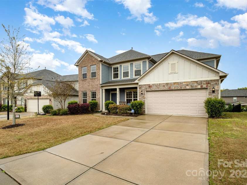 2014 Drawbridge Drive, Fort Mill, SC 29707.  MLS# CAR4257570, YatesRealty ID 17339. 