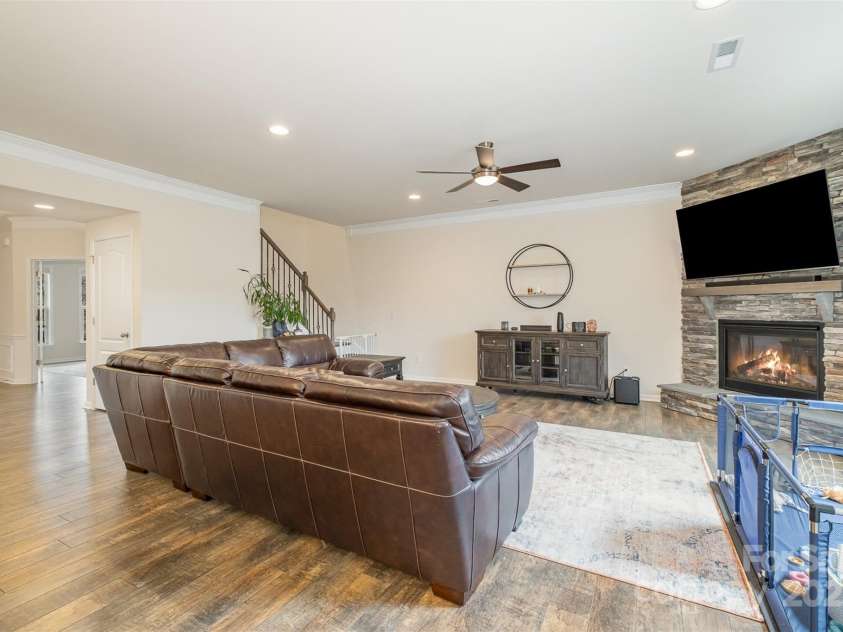 2014 Drawbridge Drive, Fort Mill, SC 29707.  MLS# CAR4257570, YatesRealty ID 17339. 