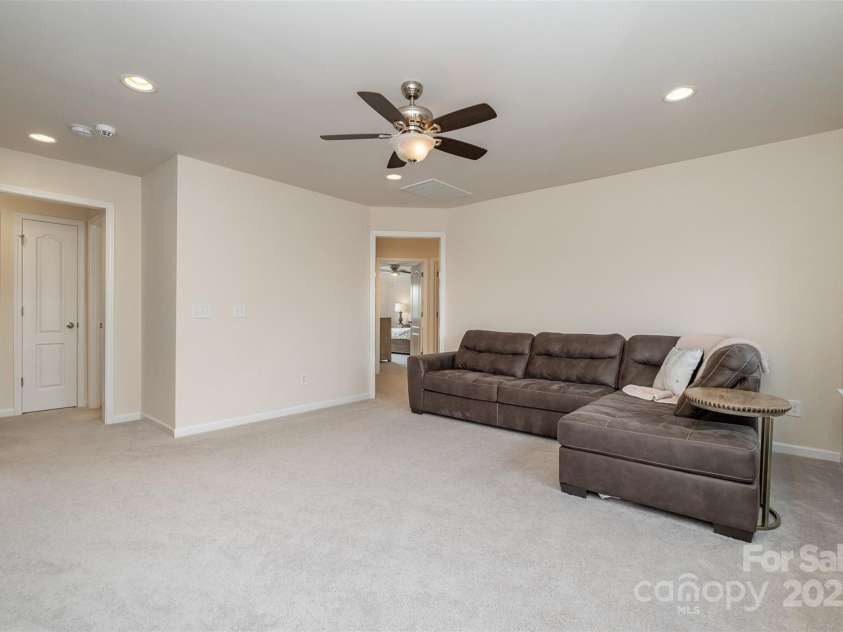 2014 Drawbridge Drive, Fort Mill, SC 29707.  MLS# CAR4257570, YatesRealty ID 17339. 