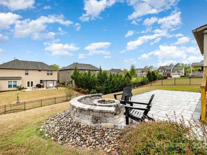2014 Drawbridge Drive, Fort Mill, SC 29707.  MLS# CAR4257570, YatesRealty ID 17339. Extended Paver Patio