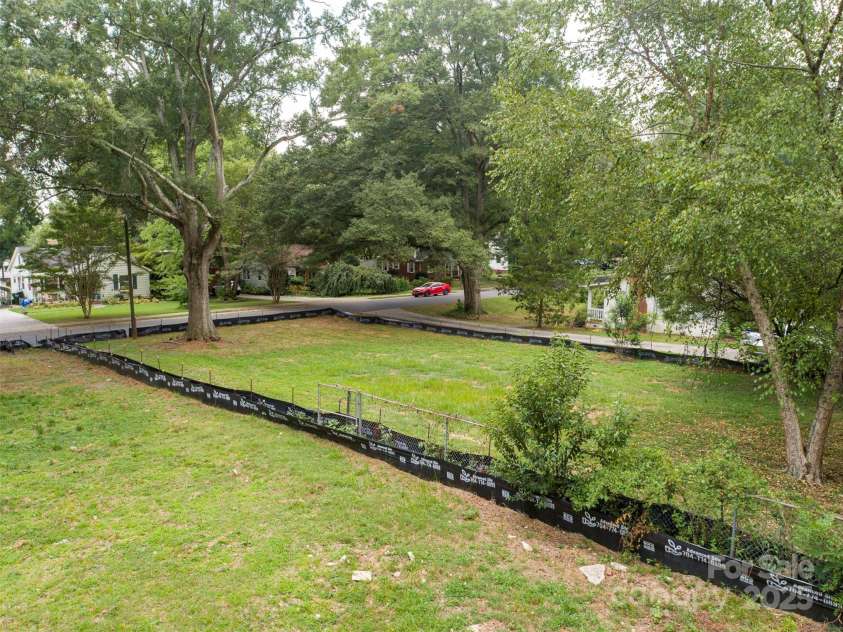 4735 Elder Avenue, Charlotte, NC 28205.  MLS# CAR4296913, YatesRealty ID 1734. 