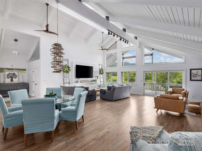 6 Lakeway Circle, Weaverville, NC 28787.  MLS# CAR4264526, YatesRealty ID 17340. 