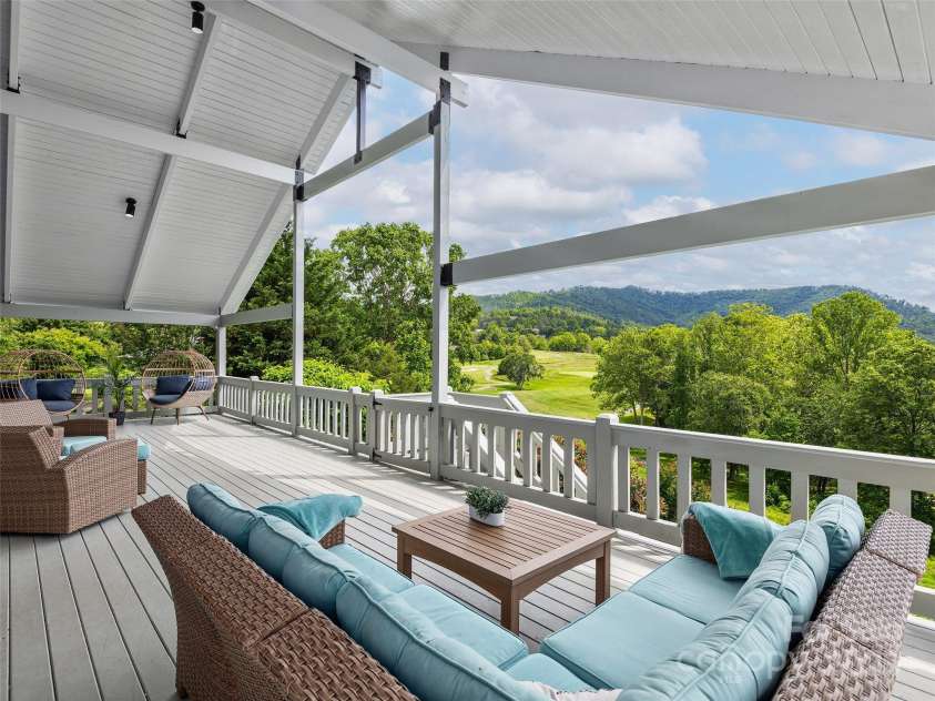 6 Lakeway Circle, Weaverville, NC 28787.  MLS# CAR4264526, YatesRealty ID 17340. 