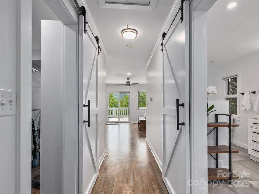 6 Lakeway Circle, Weaverville, NC 28787.  MLS# CAR4264526, YatesRealty ID 17340. 