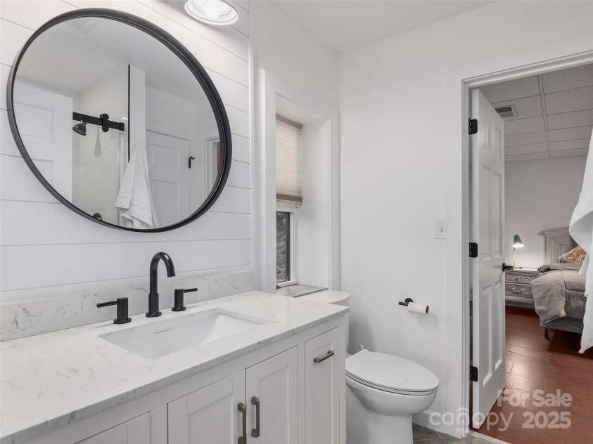 6 Lakeway Circle, Weaverville, NC 28787.  MLS# CAR4264526, YatesRealty ID 17340. 