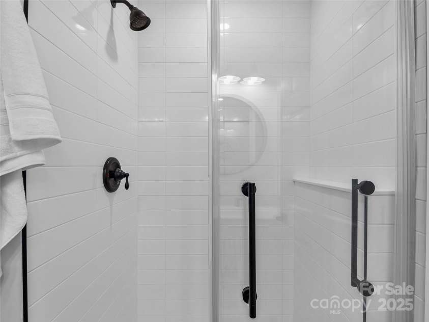 6 Lakeway Circle, Weaverville, NC 28787.  MLS# CAR4264526, YatesRealty ID 17340. 