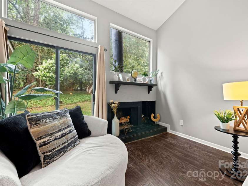 181 Riverview Terrace, Clover, SC 29710.  MLS# CAR4244051, YatesRealty ID 17341. Living room with fireplace