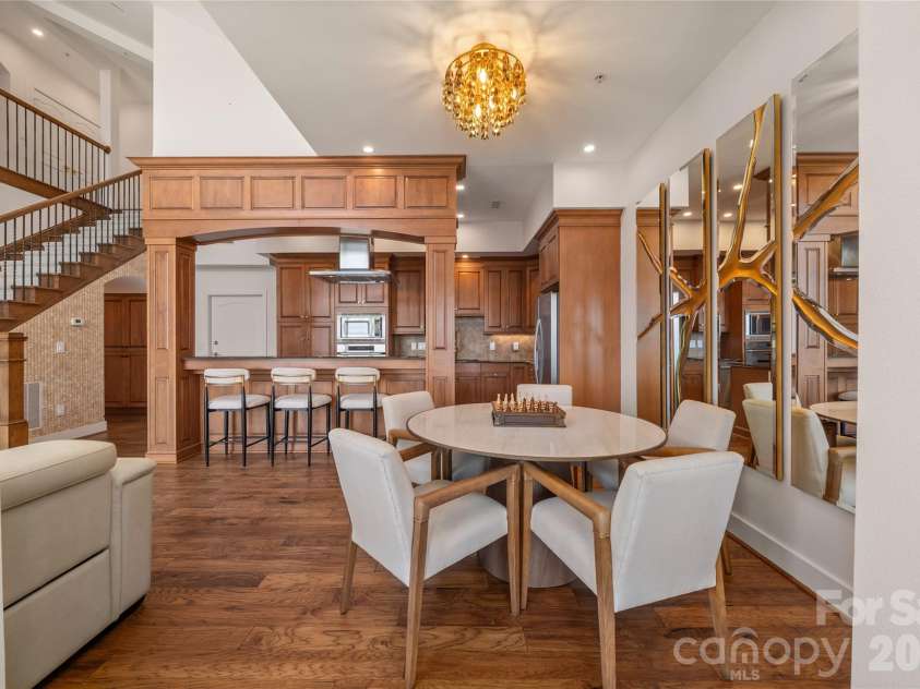 4 Chimney Crest Drive, Asheville, NC 28806.  MLS# CAR4421093, YatesRealty ID 17341. Dining is a delight here