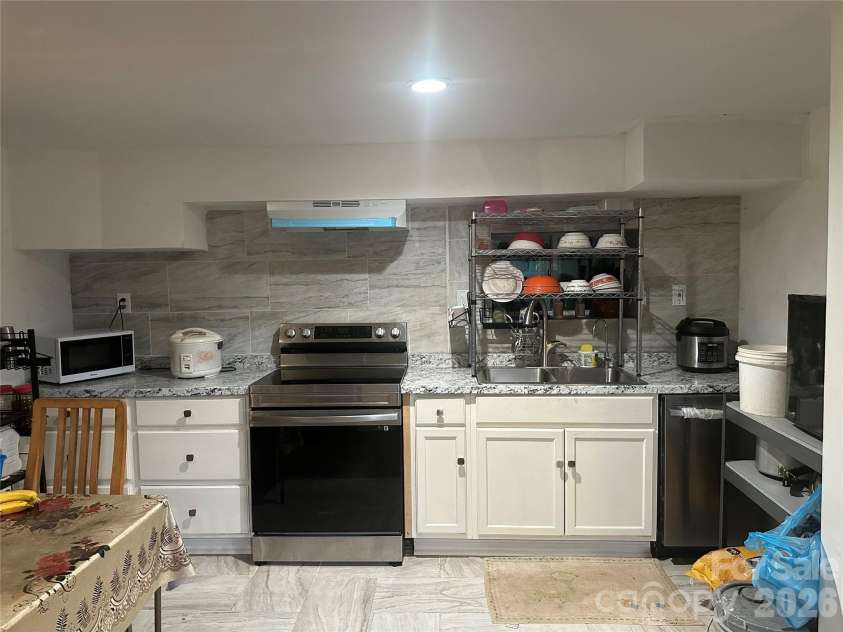 9716 Sunway Drive, Mint Hill, NC 28227.  MLS# CAR4371549, YatesRealty ID 17342. 