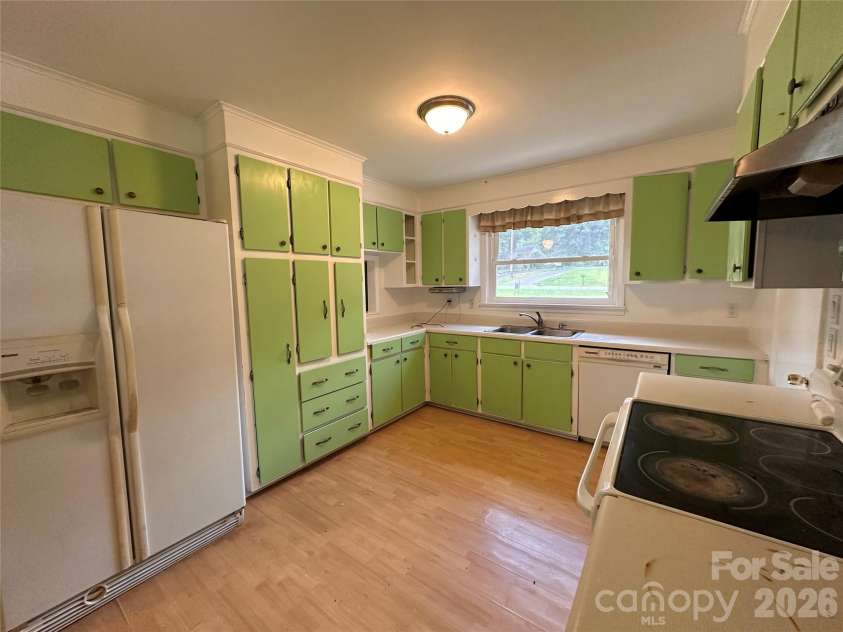 9716 Sunway Drive, Mint Hill, NC 28227.  MLS# CAR4371549, YatesRealty ID 17342. 