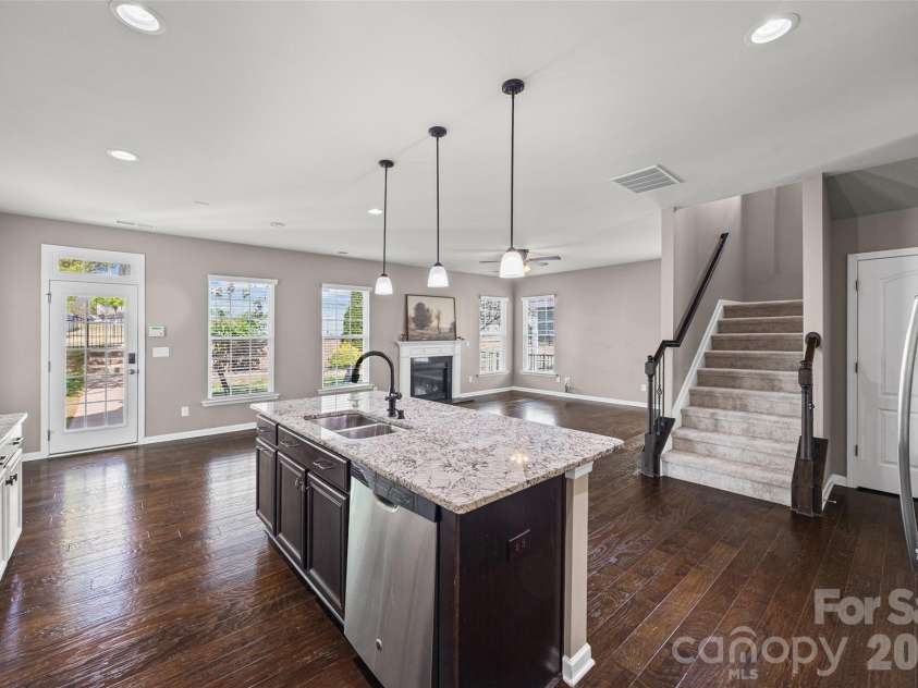 6179 Cloverdale Drive, Fort Mill, SC 29708.  MLS# CAR4350008, YatesRealty ID 17343. 