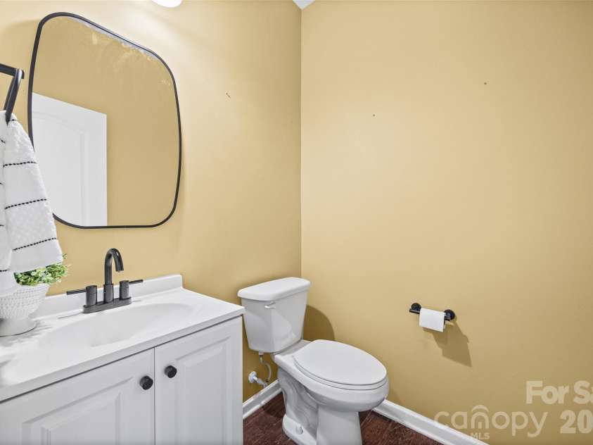 6179 Cloverdale Drive, Fort Mill, SC 29708.  MLS# CAR4350008, YatesRealty ID 17343. 