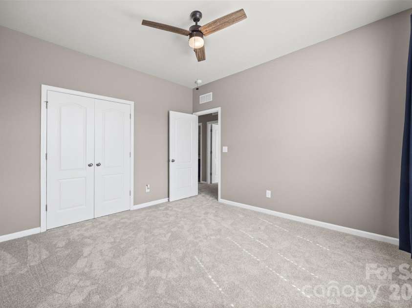 6179 Cloverdale Drive, Fort Mill, SC 29708.  MLS# CAR4350008, YatesRealty ID 17343. 