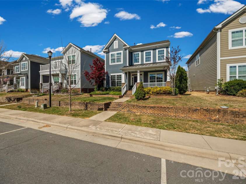 6179 Cloverdale Drive, Fort Mill, SC 29708.  MLS# CAR4350008, YatesRealty ID 17343. 