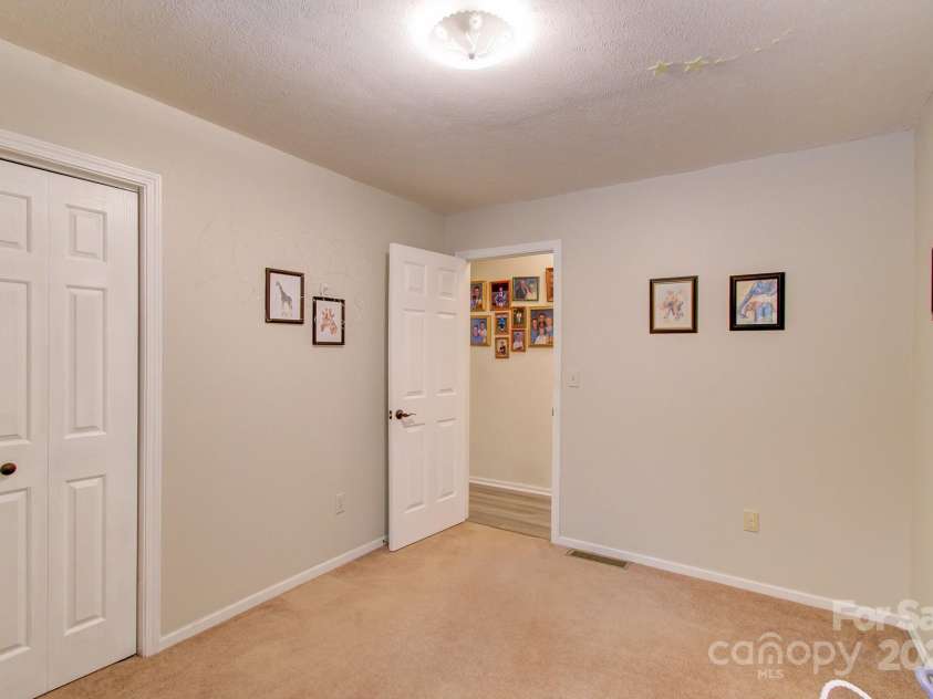 110 Spring Path, Hendersonville, NC 28739.  MLS# CAR4267167, YatesRealty ID 17344. 