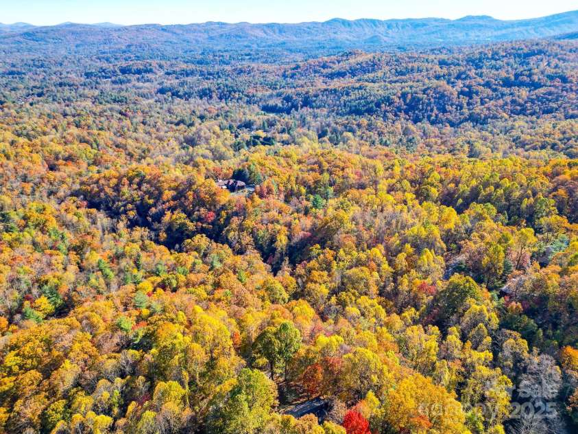 110 Spring Path, Hendersonville, NC 28739.  MLS# CAR4267167, YatesRealty ID 17344. 