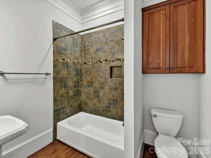 1805 Mt Isle Harbor Drive, Charlotte, NC 28214.  MLS# CAR4353230, YatesRealty ID 17344. 
