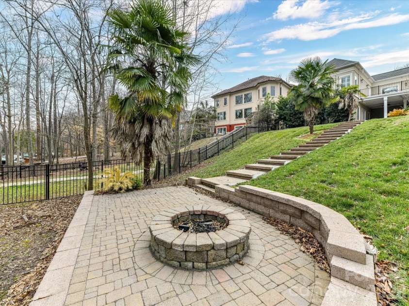 1805 Mt Isle Harbor Drive, Charlotte, NC 28214.  MLS# CAR4353230, YatesRealty ID 17344. Fire pit