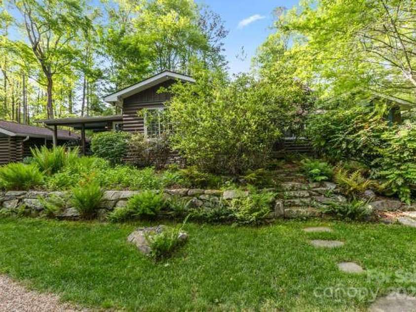 20 Deva Glen, Asheville, NC 28804.  MLS# CAR4259039, YatesRealty ID 17346. 