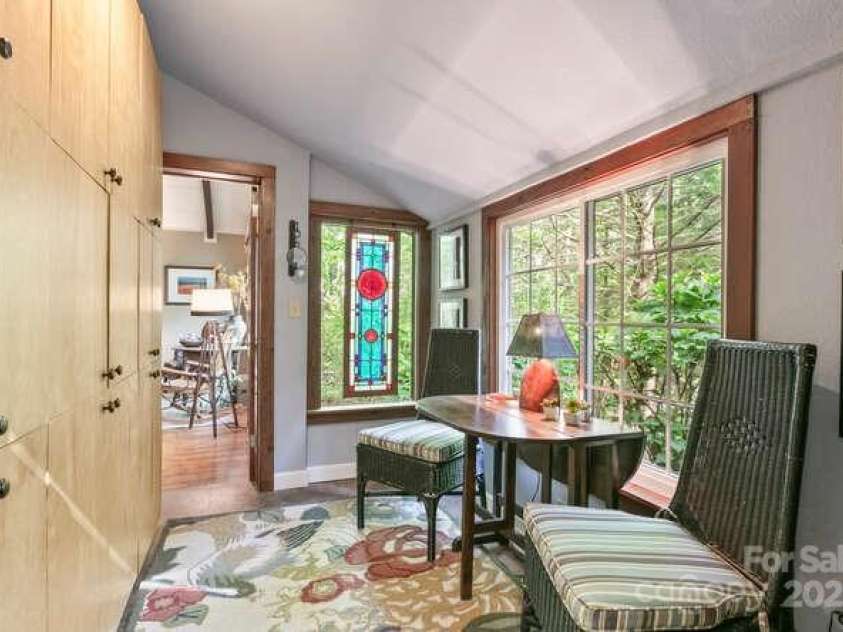 20 Deva Glen, Asheville, NC 28804.  MLS# CAR4259039, YatesRealty ID 17346. 