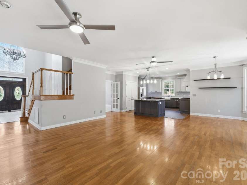 6119 Highview Road, Matthews, NC 28104.  MLS# CAR4351634, YatesRealty ID 17346. 