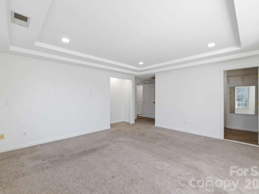 6119 Highview Road, Matthews, NC 28104.  MLS# CAR4351634, YatesRealty ID 17346. 