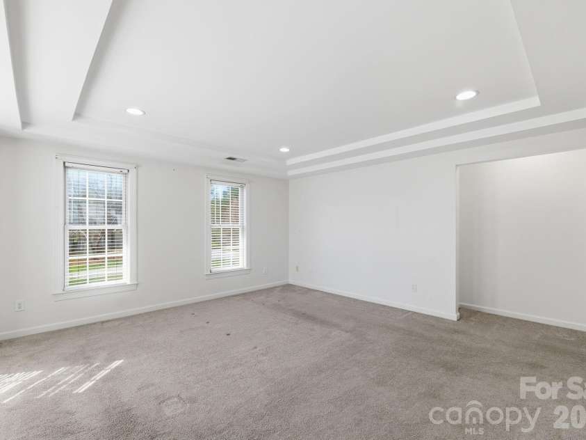 6119 Highview Road, Matthews, NC 28104.  MLS# CAR4351634, YatesRealty ID 17346. 