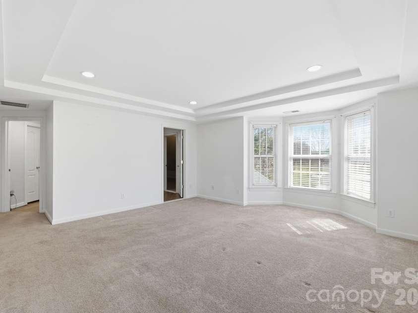 6119 Highview Road, Matthews, NC 28104.  MLS# CAR4351634, YatesRealty ID 17346. 