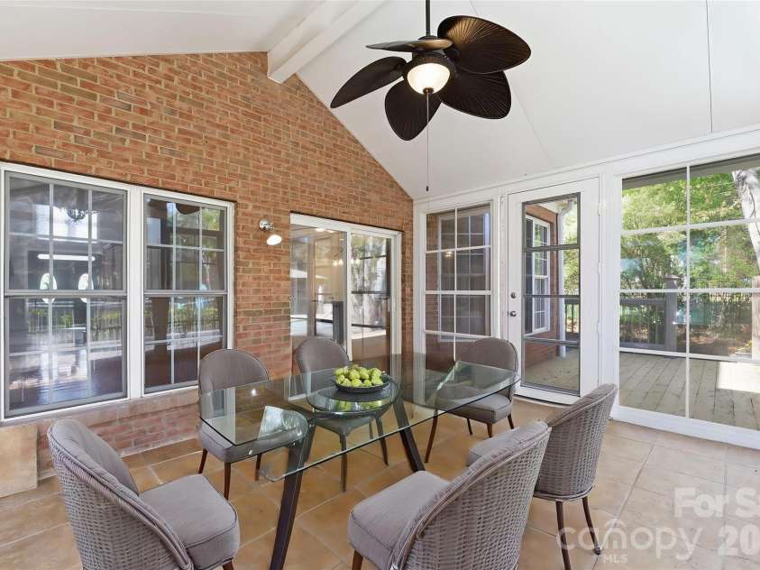 6119 Highview Road, Matthews, NC 28104.  MLS# CAR4351634, YatesRealty ID 17346. 