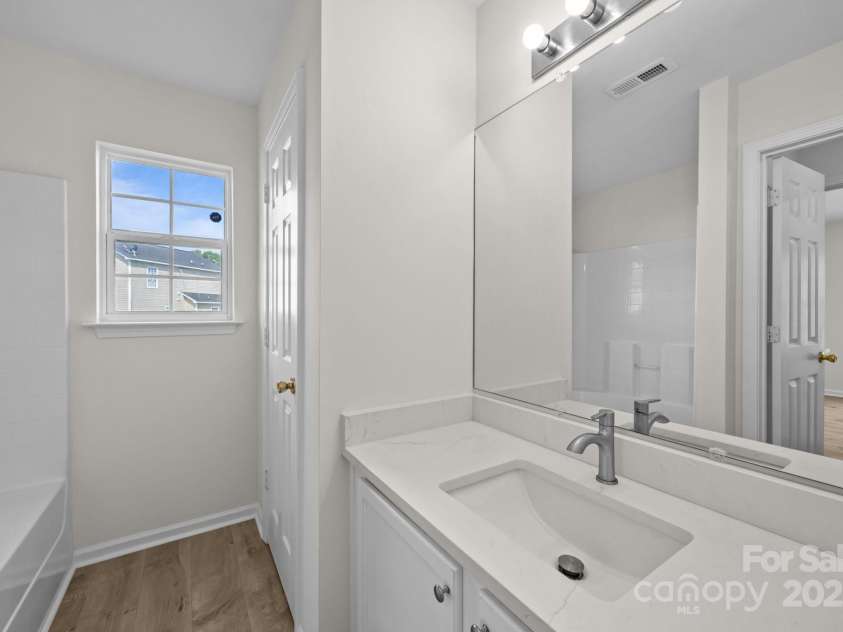 3527 Crestridge Drive, Charlotte, NC 28217.  MLS# CAR4267489, YatesRealty ID 17347. 