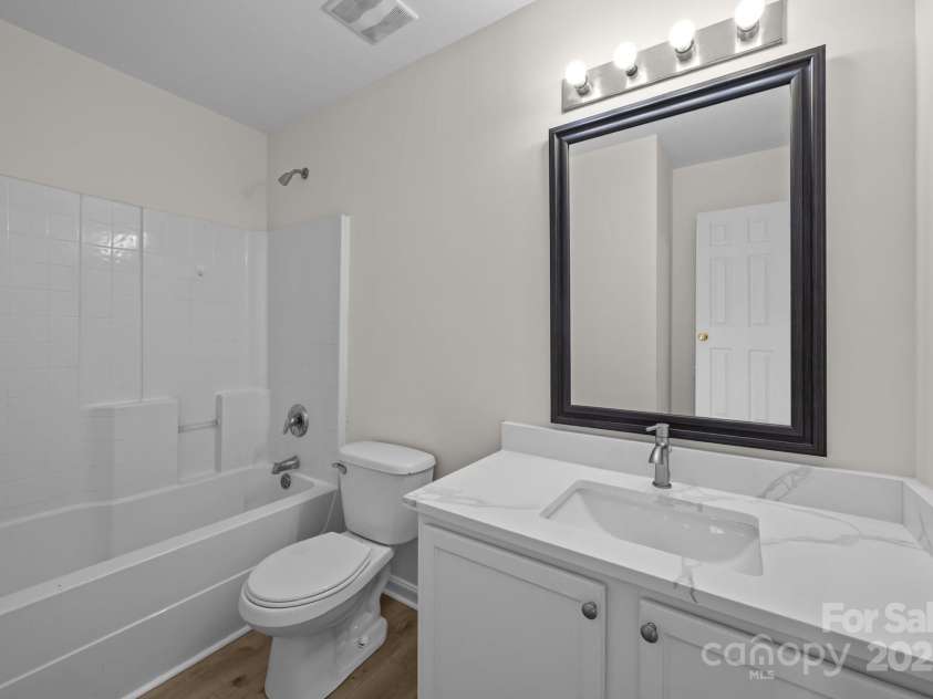3527 Crestridge Drive, Charlotte, NC 28217.  MLS# CAR4267489, YatesRealty ID 17347. 