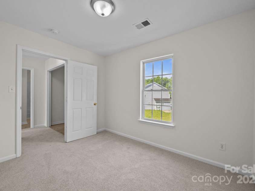 3527 Crestridge Drive, Charlotte, NC 28217.  MLS# CAR4267489, YatesRealty ID 17347. 