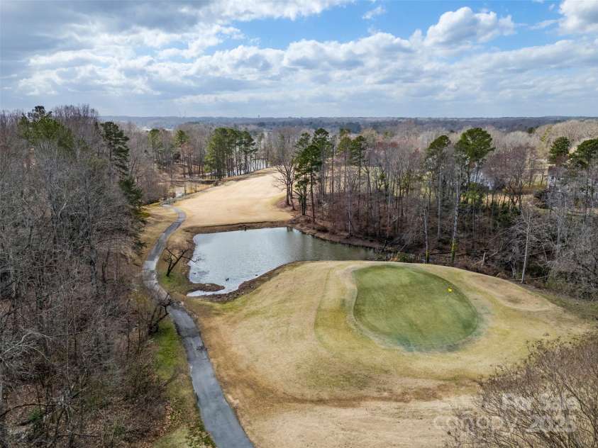 124 Muirfield Drive, Kings Mountain, NC 28086.  MLS# CAR4212857, YatesRealty ID 17348. 