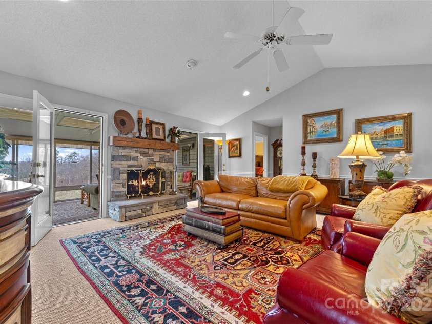 124 Muirfield Drive, Kings Mountain, NC 28086.  MLS# CAR4212857, YatesRealty ID 17348. 