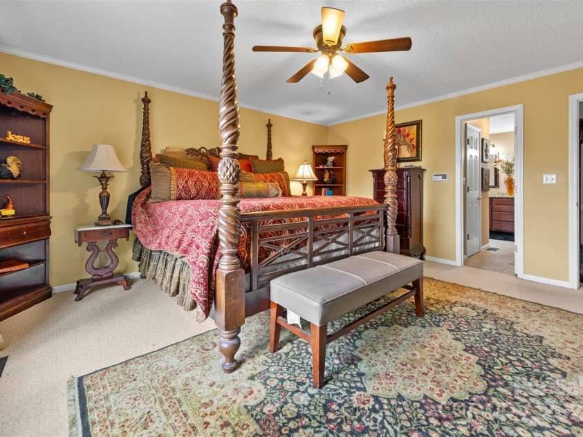 124 Muirfield Drive, Kings Mountain, NC 28086.  MLS# CAR4212857, YatesRealty ID 17348. 