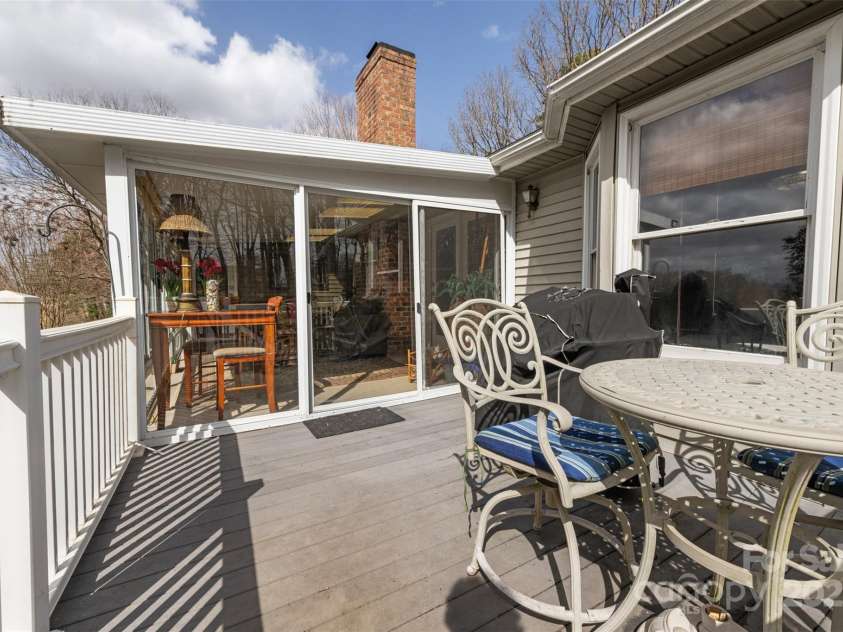 124 Muirfield Drive, Kings Mountain, NC 28086.  MLS# CAR4212857, YatesRealty ID 17348. 