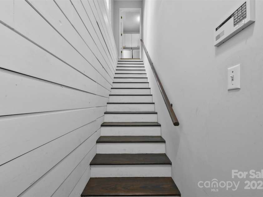 124 Muirfield Drive, Kings Mountain, NC 28086.  MLS# CAR4212857, YatesRealty ID 17348. 