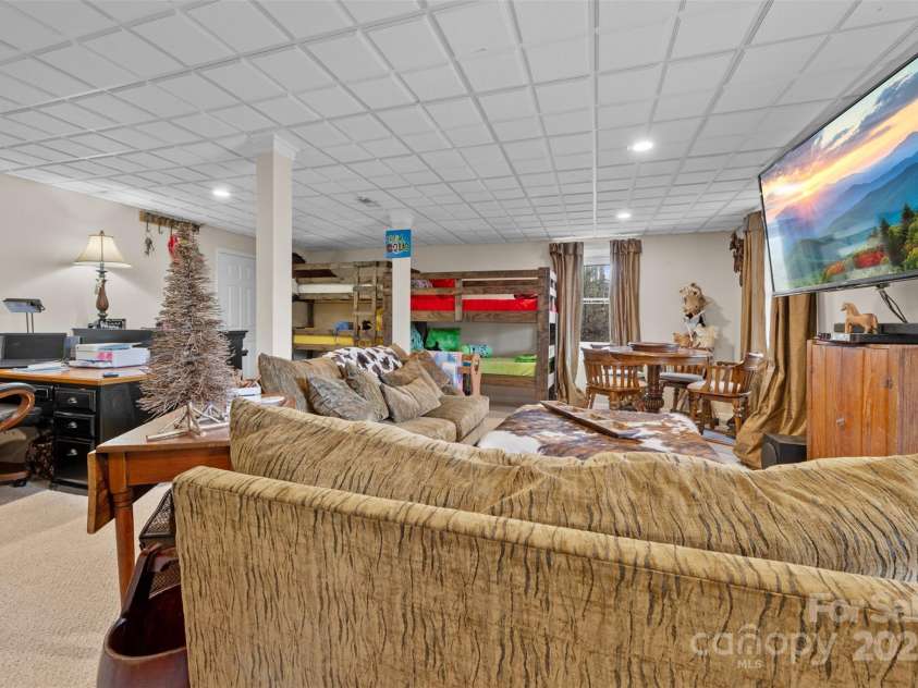 124 Muirfield Drive, Kings Mountain, NC 28086.  MLS# CAR4212857, YatesRealty ID 17348. 