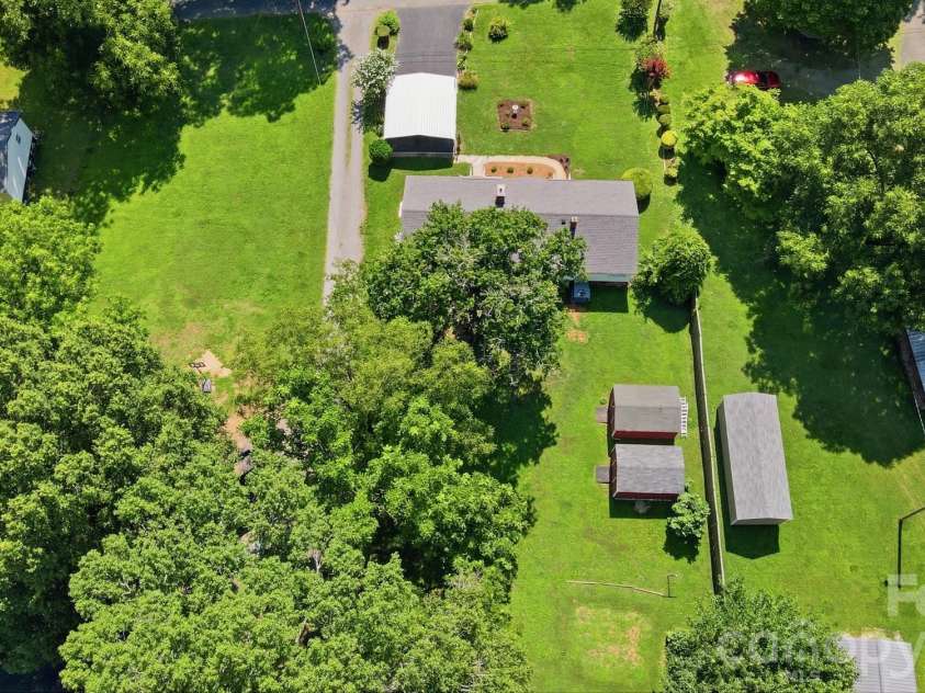 2517 Plum Street, Charlotte, NC 28269.  MLS# CAR4397203, YatesRealty ID 17348. 